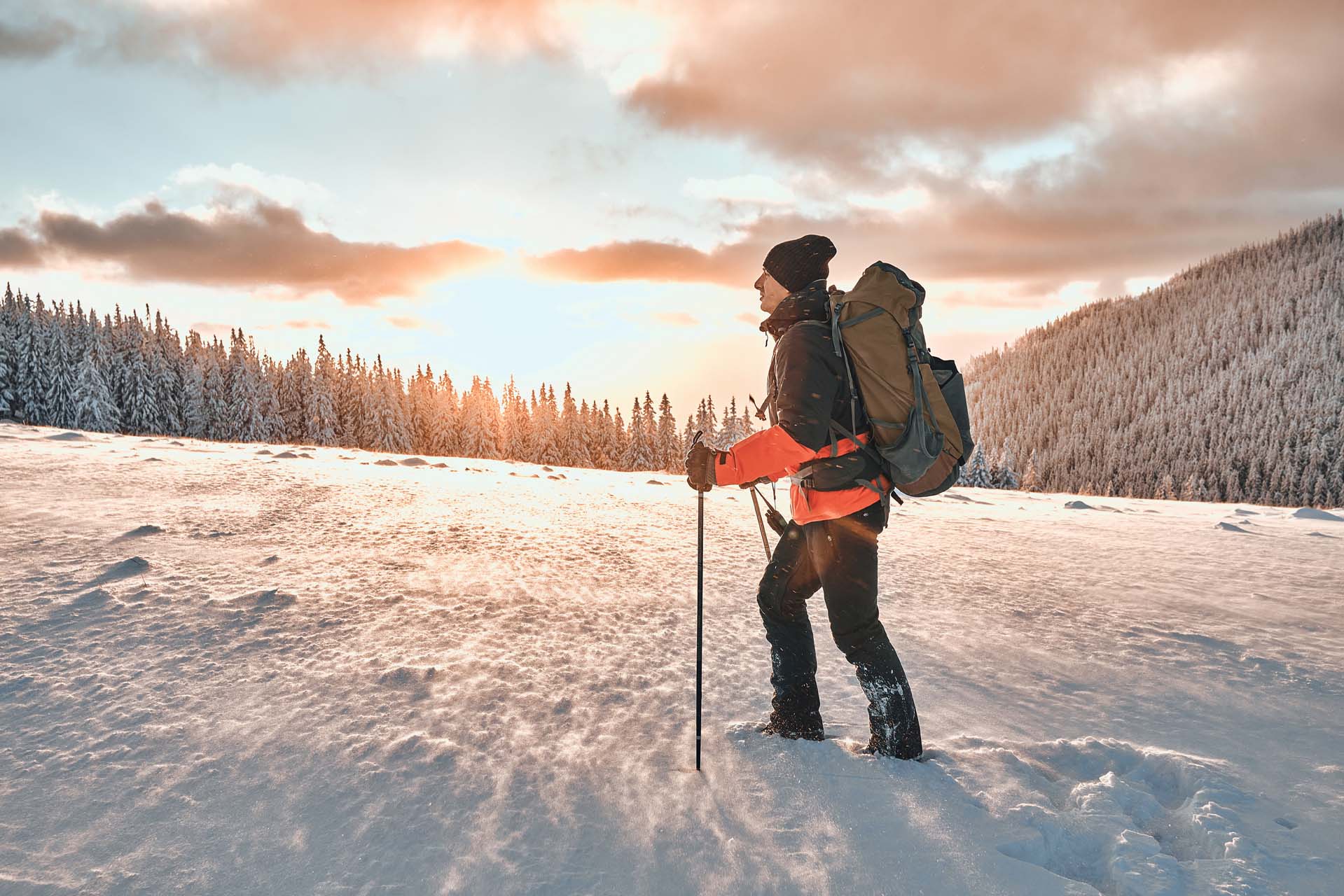 Wildbach-Lodge-Schneeschuhwandern-Sonnenuntergang