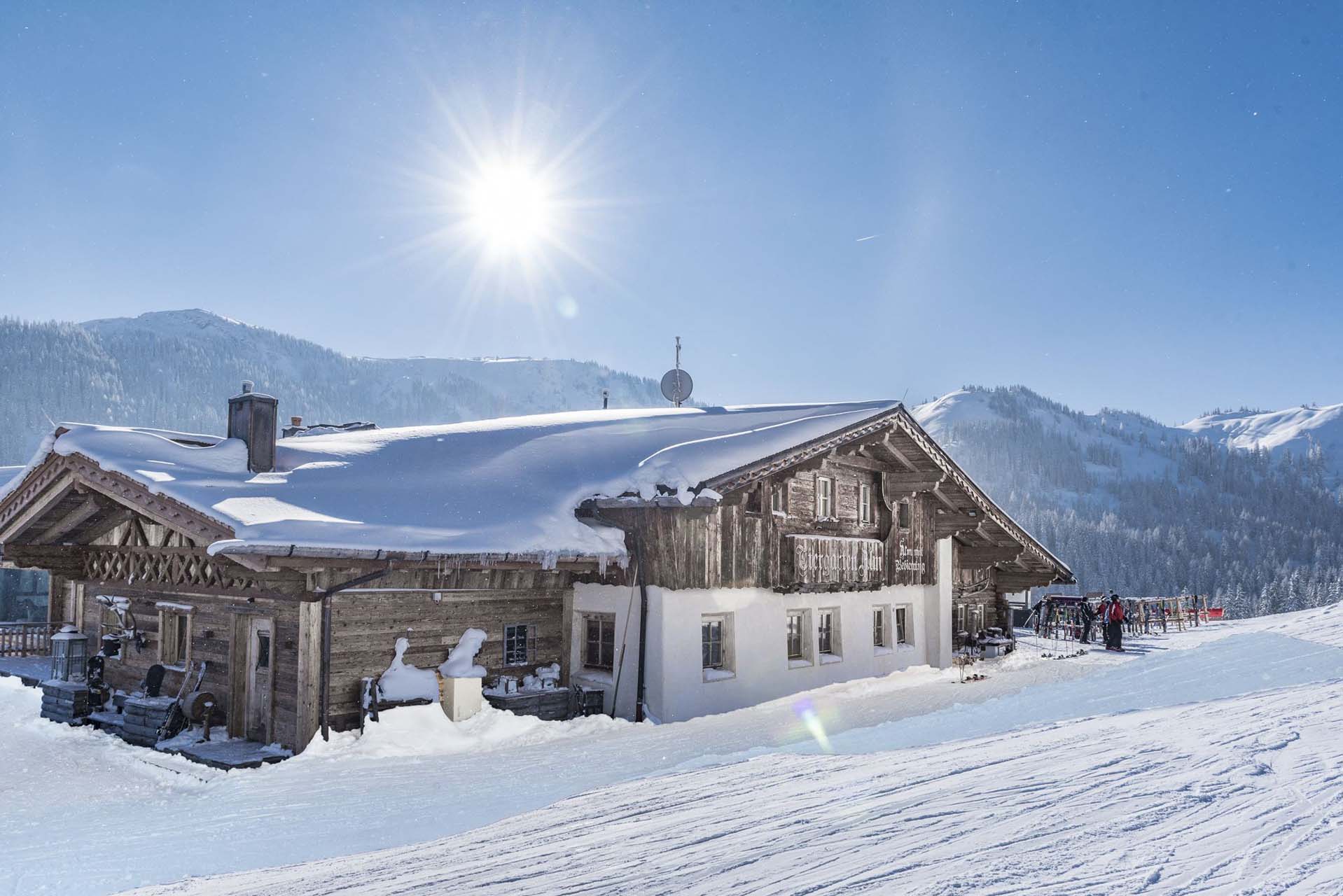 Wildbach-Lodge-Tiergarten-Alm-an-der-Skipiste